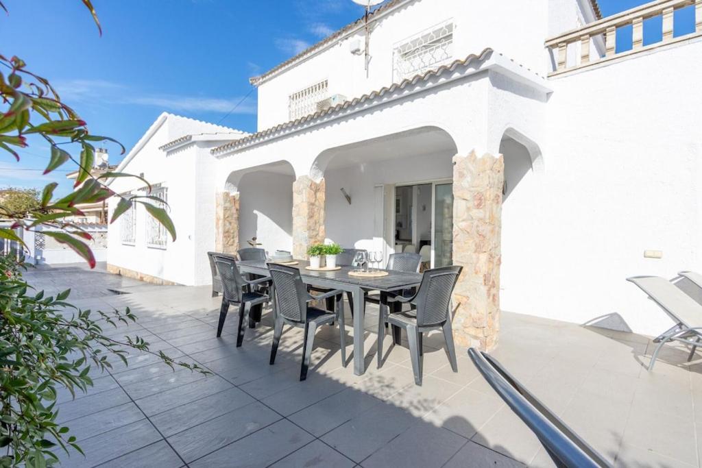 Empurialola - Casa Todo Confort, Con Piscina, Cerca De La Playa Y Centro - 131 Empuriabrava Exterior foto